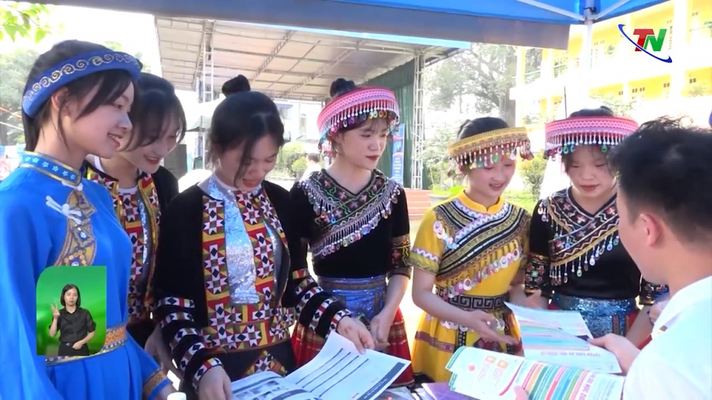 Ngày hội việc làm cho đồng bào dân tộc thiểu số tại huyện Đại Từ