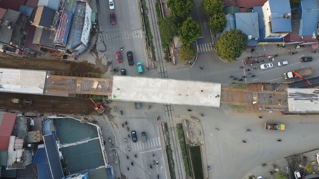 [Photo] Khẩn trương thi công Cầu vượt đường sắt Hà Nội - Thái Nguyên