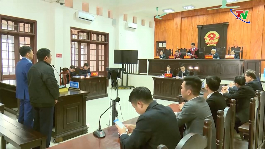 Tuyên án đối với 4 bị cáo là cựu cán bộ, nhân viên Ban quản lý các KCN tỉnh Thái Nguyên