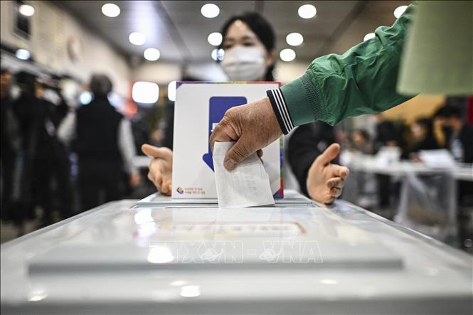 Cuộc bầu cử Quốc hội Hàn Quốc bước vào ngày bỏ phiếu chính thức